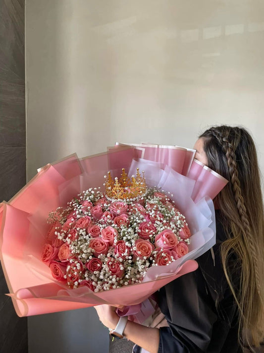 50 Rosas con gypsophilia